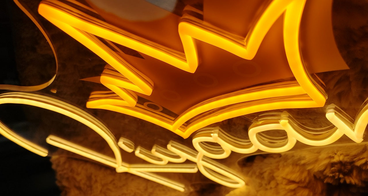 How to Use Neon Signs to Decorate Your Home