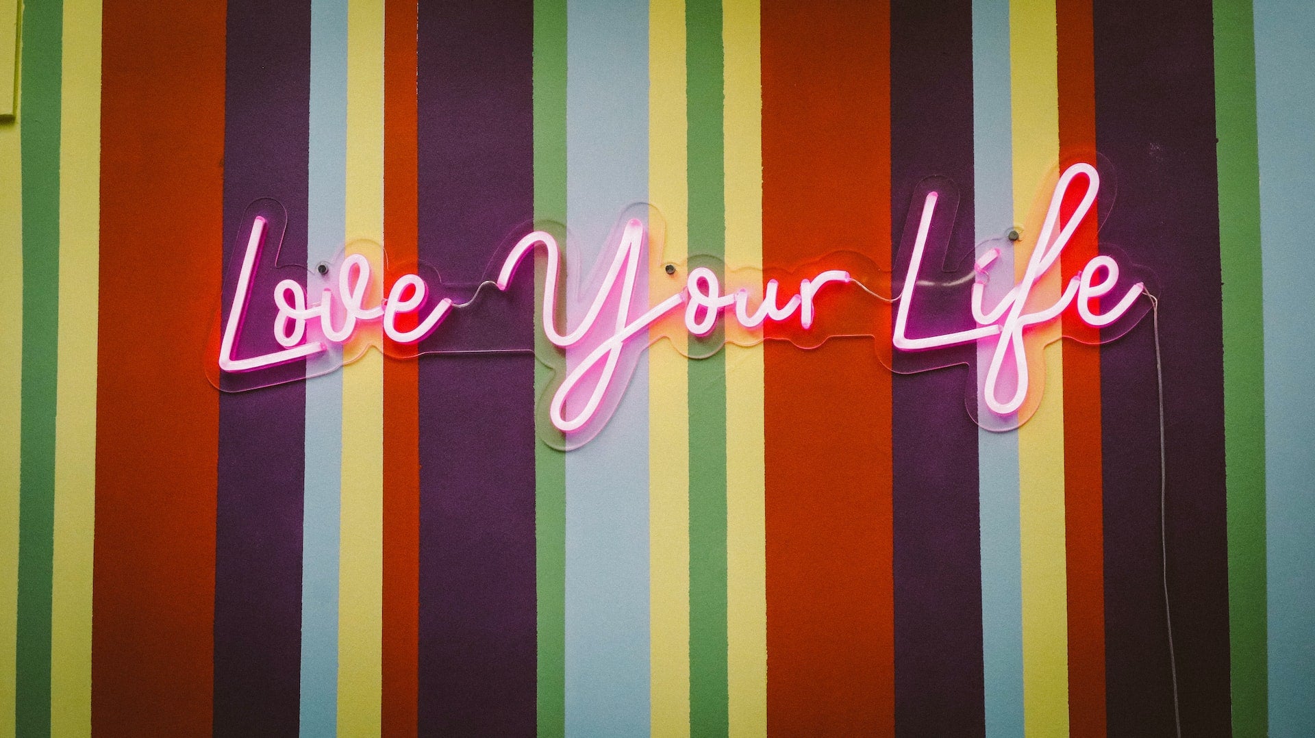 Custom LED Neon Sign: Why You Need It in Important Events?