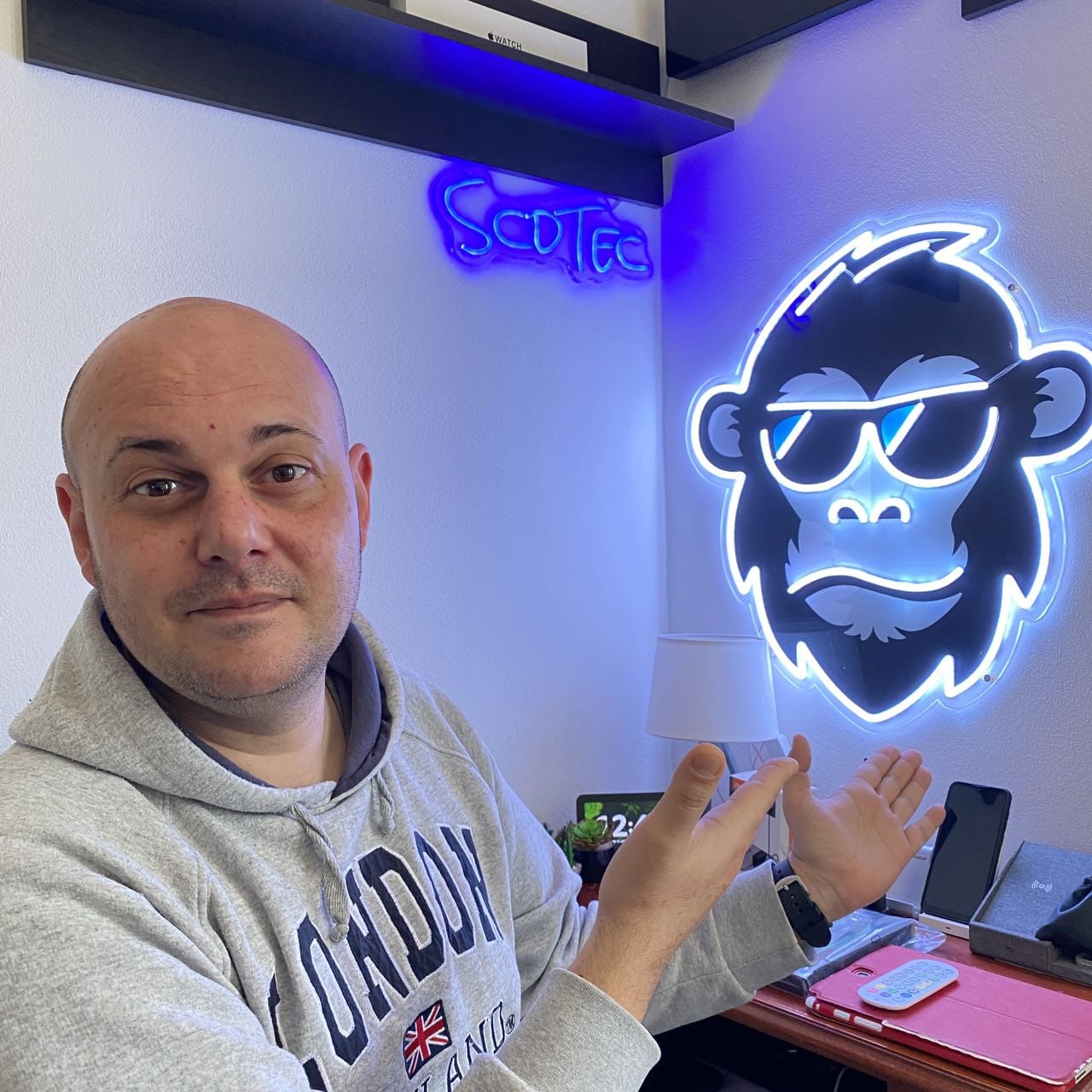 Hip Monkey with Glasses FloWill LED Neon Sign